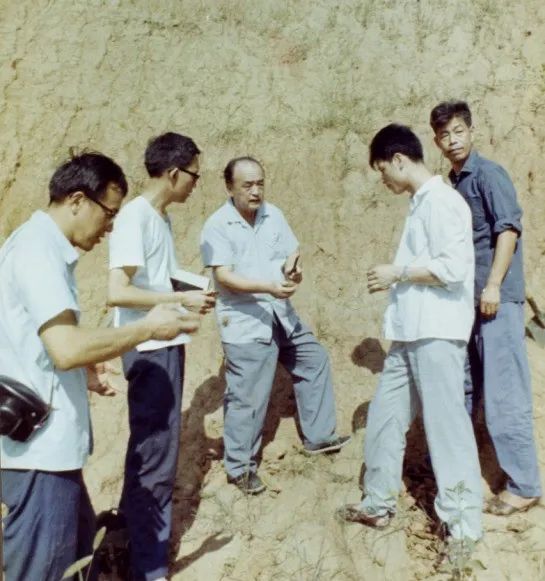 中科院席承藩專家指導(dǎo)第一次土壤普查工作